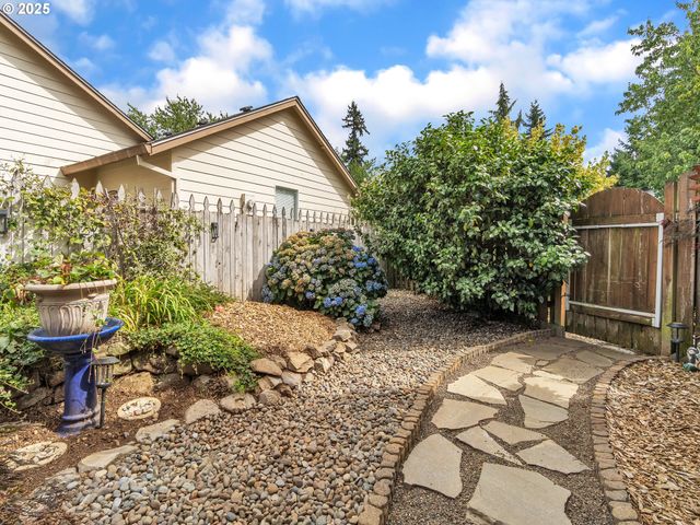 1903 Ne 104TH Ave, Vancouver, WA 98664