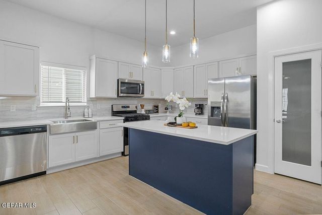 136 Organ Trail, Santa Teresa, NM 88008