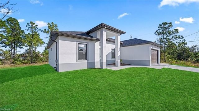 203 E 10TH ST, Lehigh Acres, FL 33972