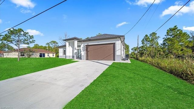 203 E 10TH ST, Lehigh Acres, FL 33972