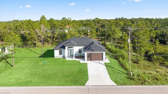 203 E 10TH ST, Lehigh Acres, FL 33972