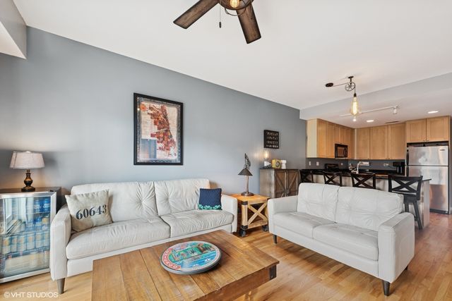 437 W North Avenue 404, Chicago, IL 60610