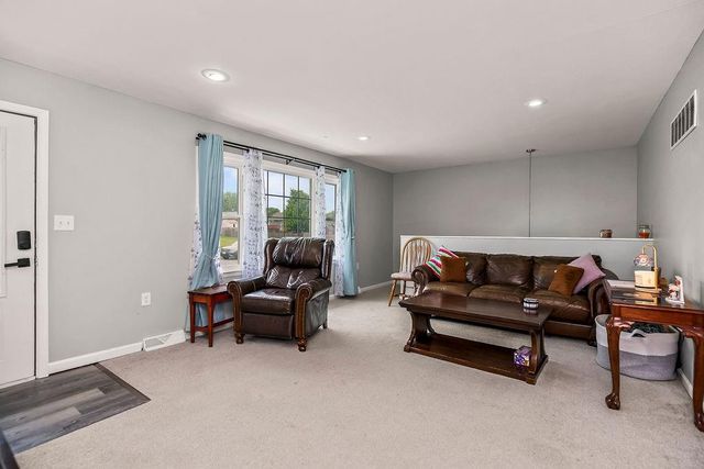 1712 Russell Road, Pleasant Hill, MO 64080