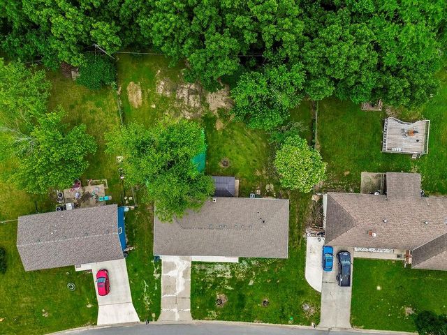 1712 Russell Road, Pleasant Hill, MO 64080