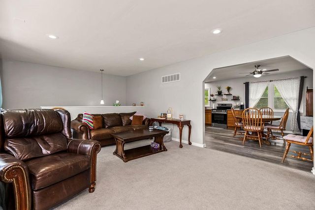 1712 Russell Road, Pleasant Hill, MO 64080