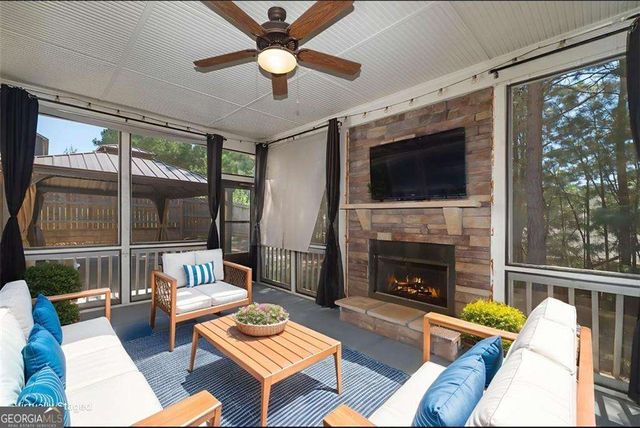 201 MEADOW BRANCH Lane, Dallas, GA 30157