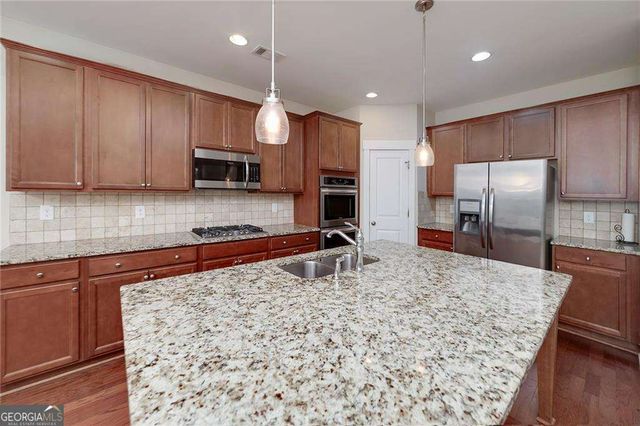 201 MEADOW BRANCH Lane, Dallas, GA 30157