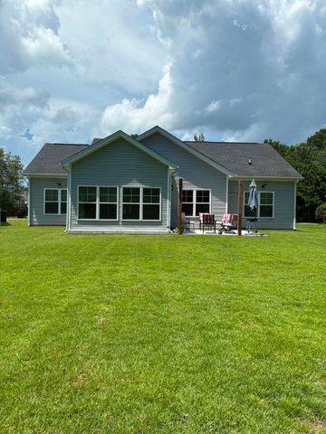 601 West Oak Circle Dr., Myrtle Beach, SC 29588