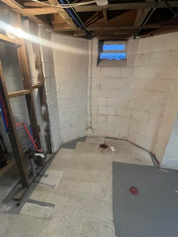 20604 Washtenaw Street, Detroit City, MI 48225