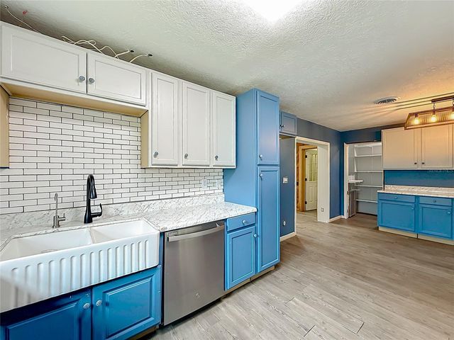 2405 NE 2ND STREET, Ocala, FL 34470