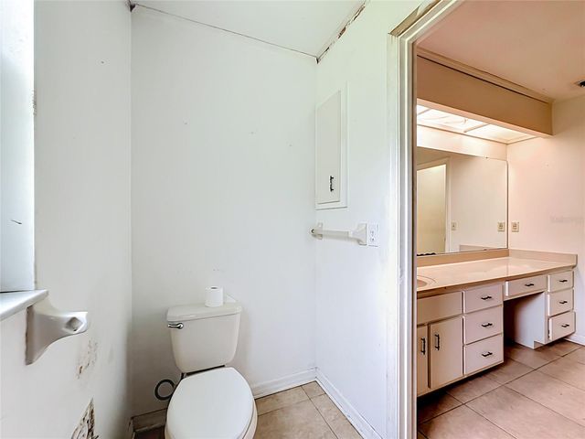 2405 NE 2ND STREET, Ocala, FL 34470