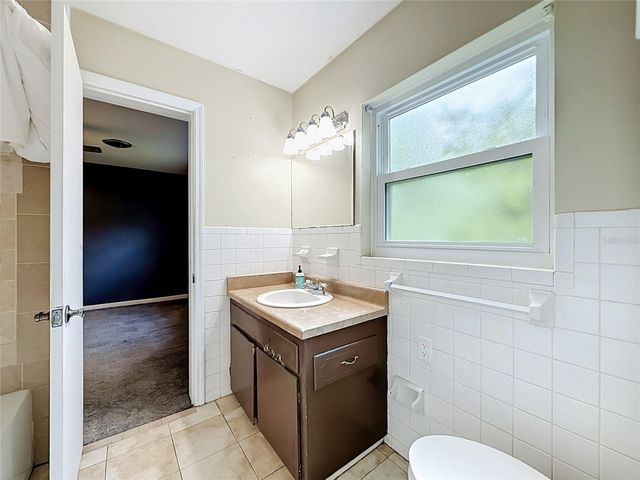 2405 NE 2ND STREET, Ocala, FL 34470