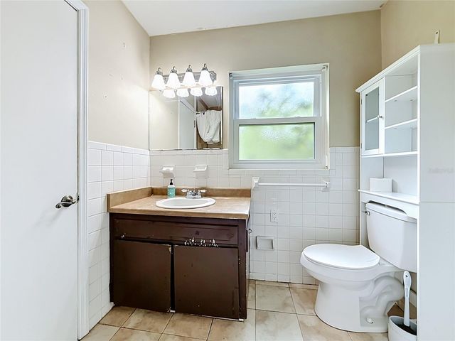 2405 NE 2ND STREET, Ocala, FL 34470