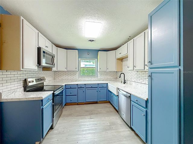 2405 NE 2ND STREET, Ocala, FL 34470