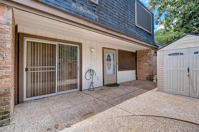 12054 Mighty Oak Drive B, Houston, TX 77066