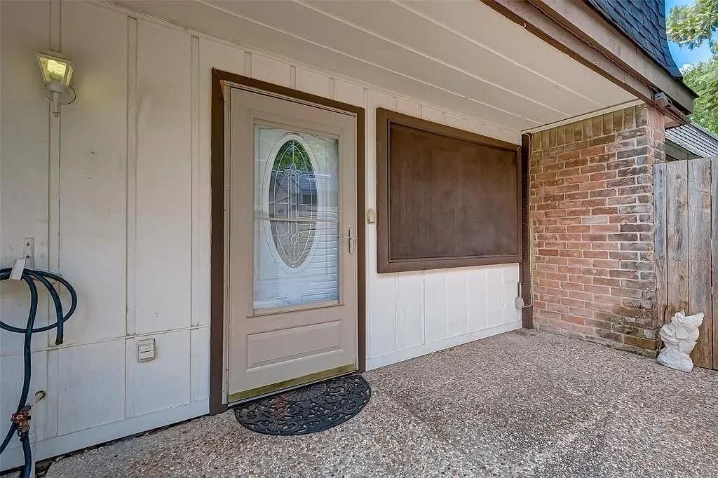12054 Mighty Oak Drive B, Houston, TX 77066
