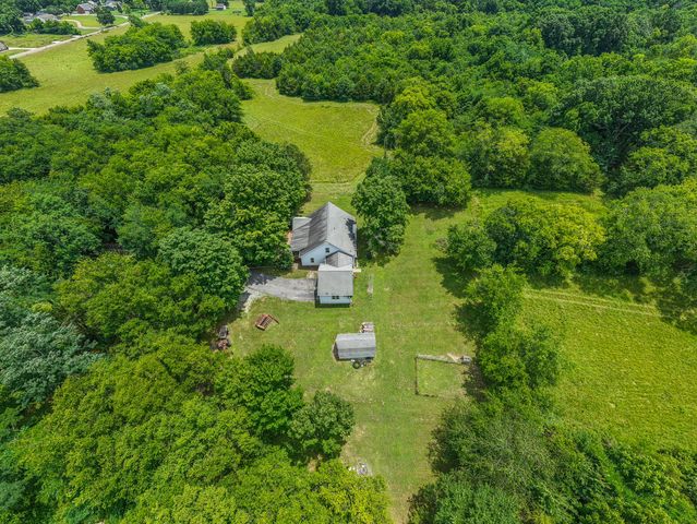 873 Walnut Grove Rd, Christiana, TN 37037
