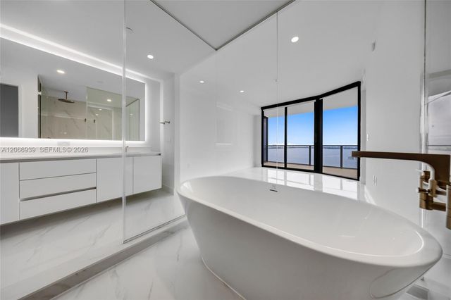 700 NE 24th Street 1706, Miami, FL 33137
