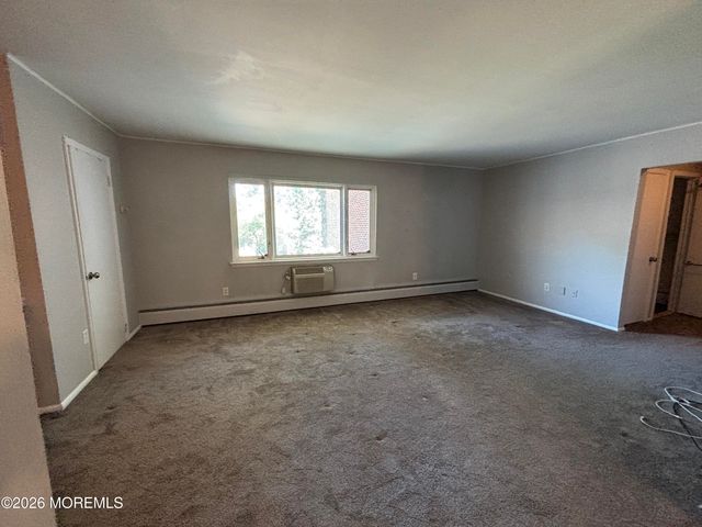 216 Manor E 3538, Red Bank, NJ 07701