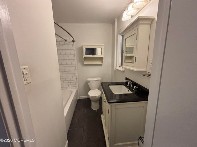 216 Manor E 3538, Red Bank, NJ 07701
