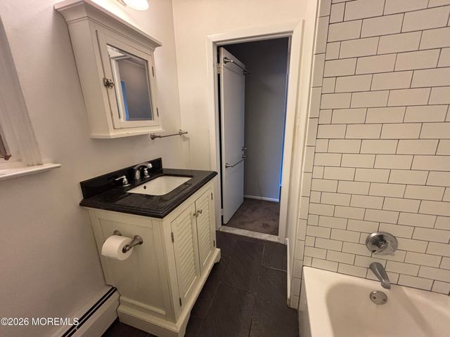 216 Manor E 3538, Red Bank, NJ 07701