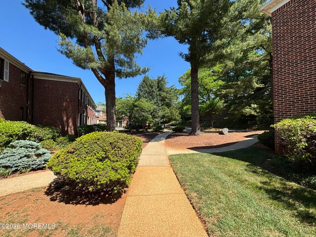 216 Manor E 3538, Red Bank, NJ 07701