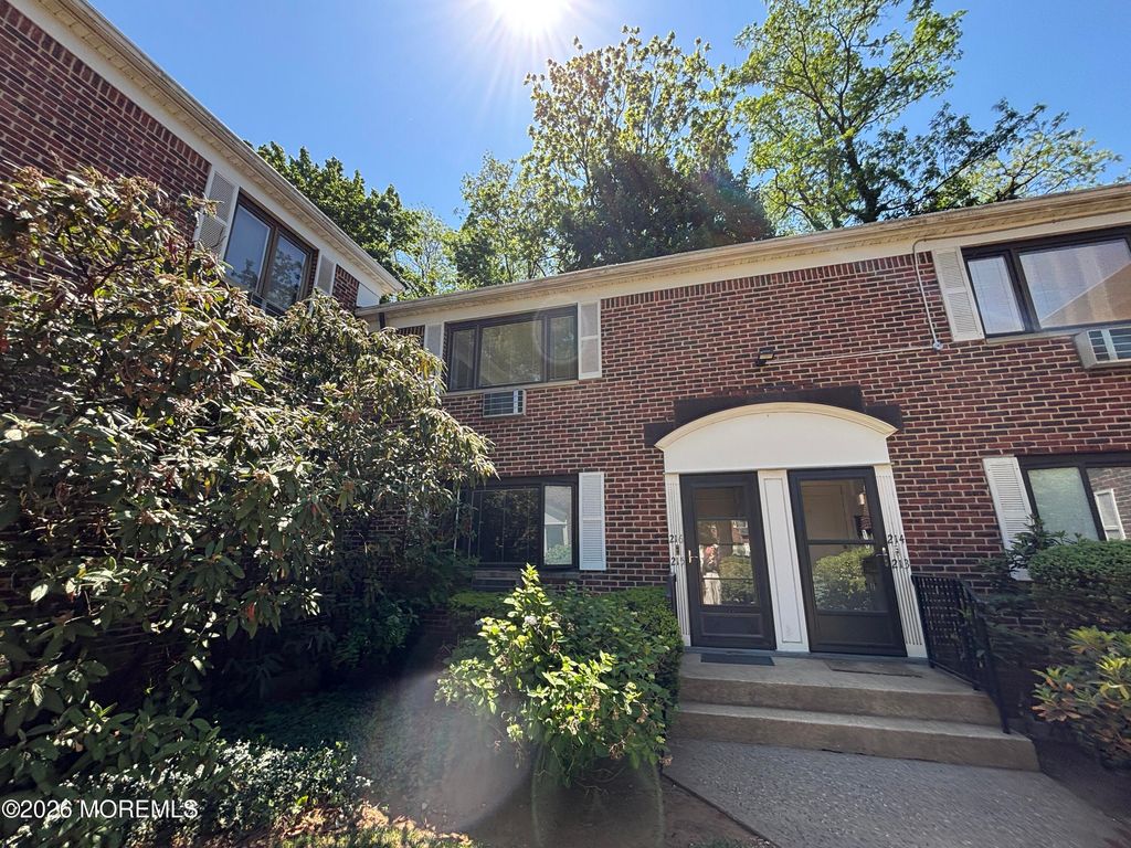 216 Manor E 3538, Red Bank, NJ 07701