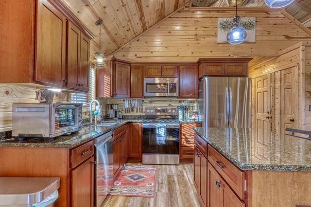 7678 N Post Ave, Hayward, WI 54843