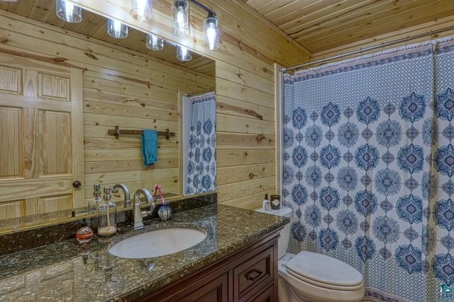 7678 N Post Ave, Hayward, WI 54843