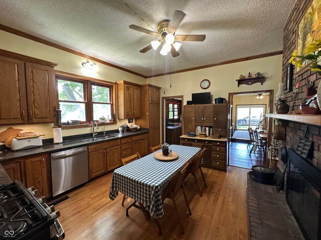 938 W 425 S, Rockville, IN 47872