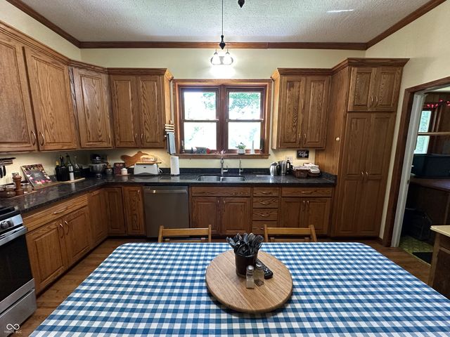 938 W 425 S, Rockville, IN 47872