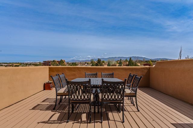84 Avenida Frijoles, Santa Fe, NM 87507