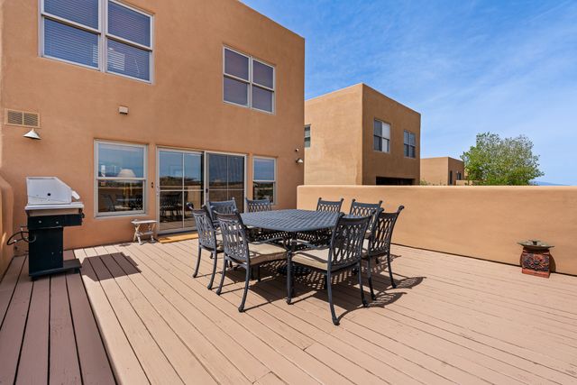 84 Avenida Frijoles, Santa Fe, NM 87507