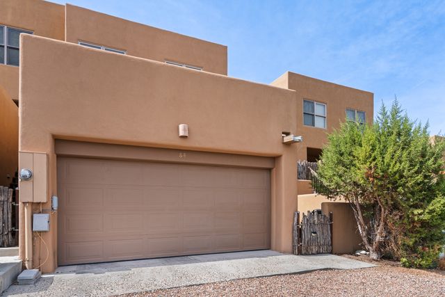 84 Avenida Frijoles, Santa Fe, NM 87507
