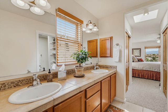 84 Avenida Frijoles, Santa Fe, NM 87507