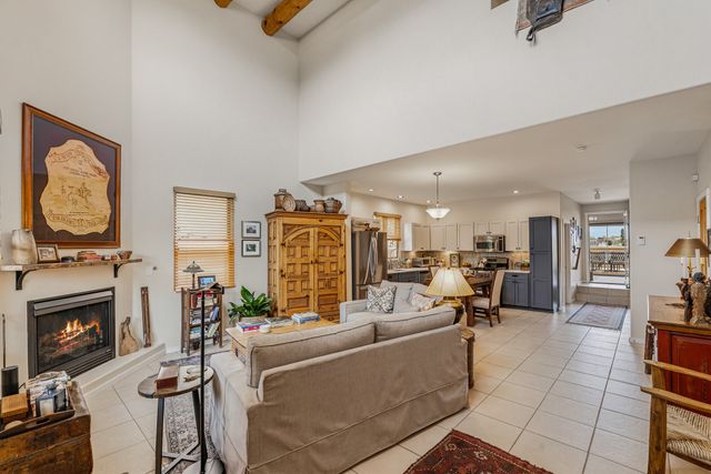 84 Avenida Frijoles, Santa Fe, NM 87507