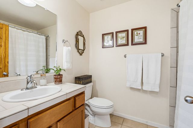 84 Avenida Frijoles, Santa Fe, NM 87507