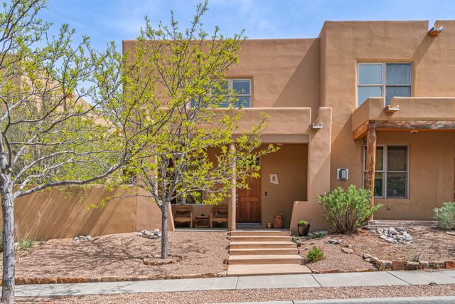 84 Avenida Frijoles, Santa Fe, NM 87507