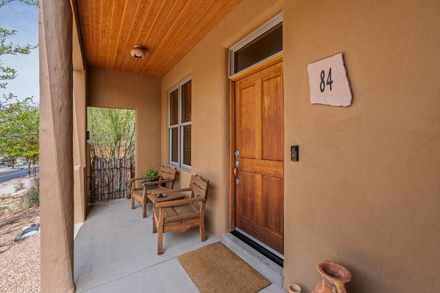 84 Avenida Frijoles, Santa Fe, NM 87507