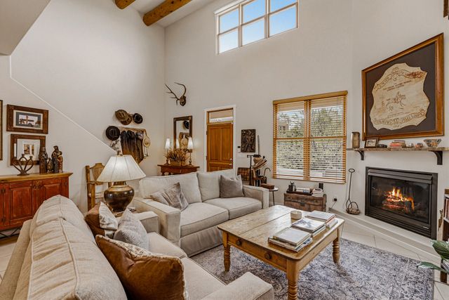 84 Avenida Frijoles, Santa Fe, NM 87507