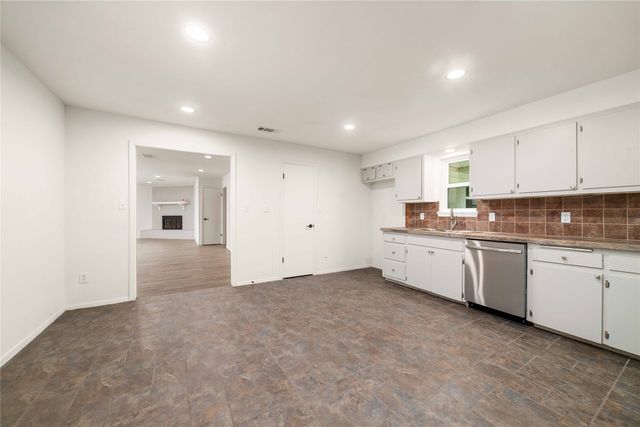 2209 9th Street, Brownwood, TX 76801