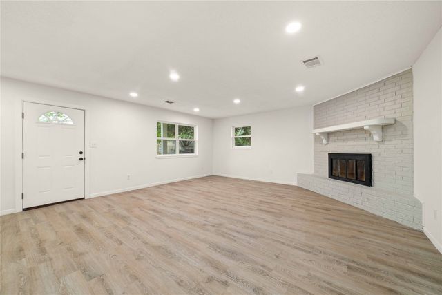 2209 9th Street, Brownwood, TX 76801
