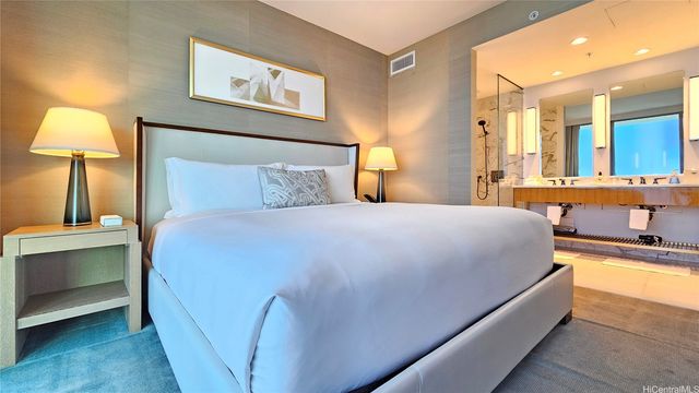 383 Kalaimoku Street 3502, Honolulu, HI 96815