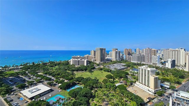 383 Kalaimoku Street 3502, Honolulu, HI 96815