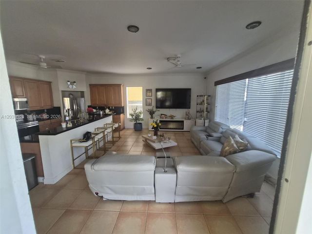 6743 SW 163rd Place, Miami, FL 33193