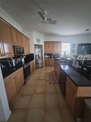 6743 SW 163rd Place, Miami, FL 33193