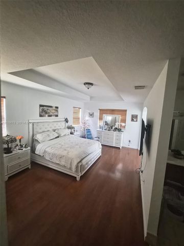 6743 SW 163rd Place, Miami, FL 33193