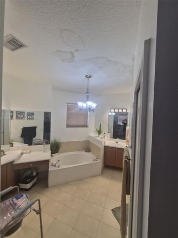 6743 SW 163rd Place, Miami, FL 33193