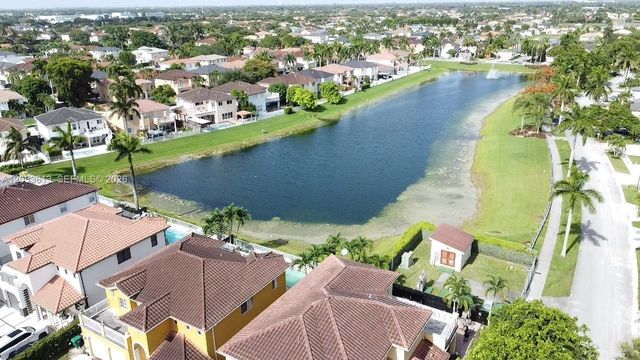 6743 SW 163rd Place, Miami, FL 33193