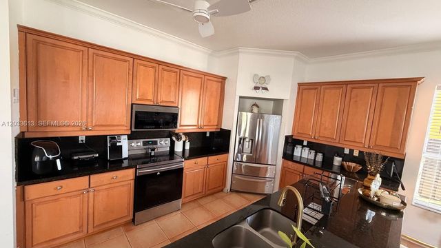 6743 SW 163rd Place, Miami, FL 33193